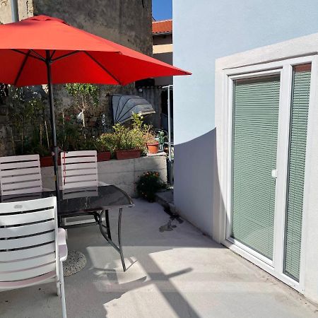 Blue Sky Apartment โคเปร์ ภายนอก รูปภาพ