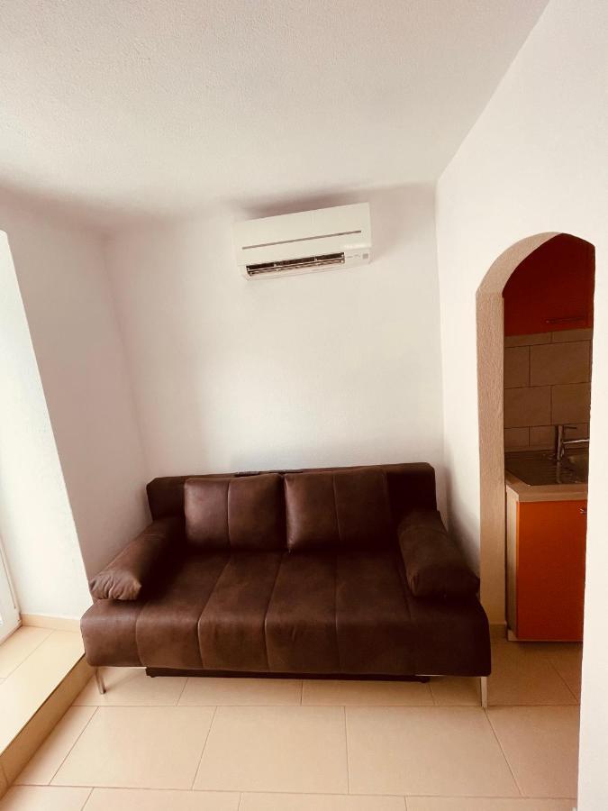 Blue Sky Apartment โคเปร์ ภายนอก รูปภาพ