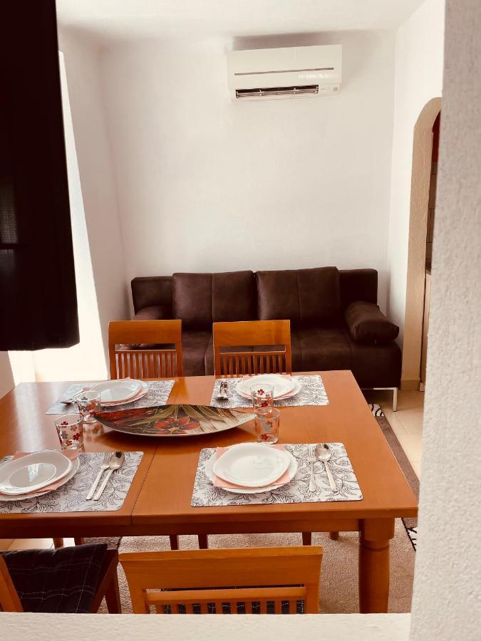 Blue Sky Apartment โคเปร์ ภายนอก รูปภาพ