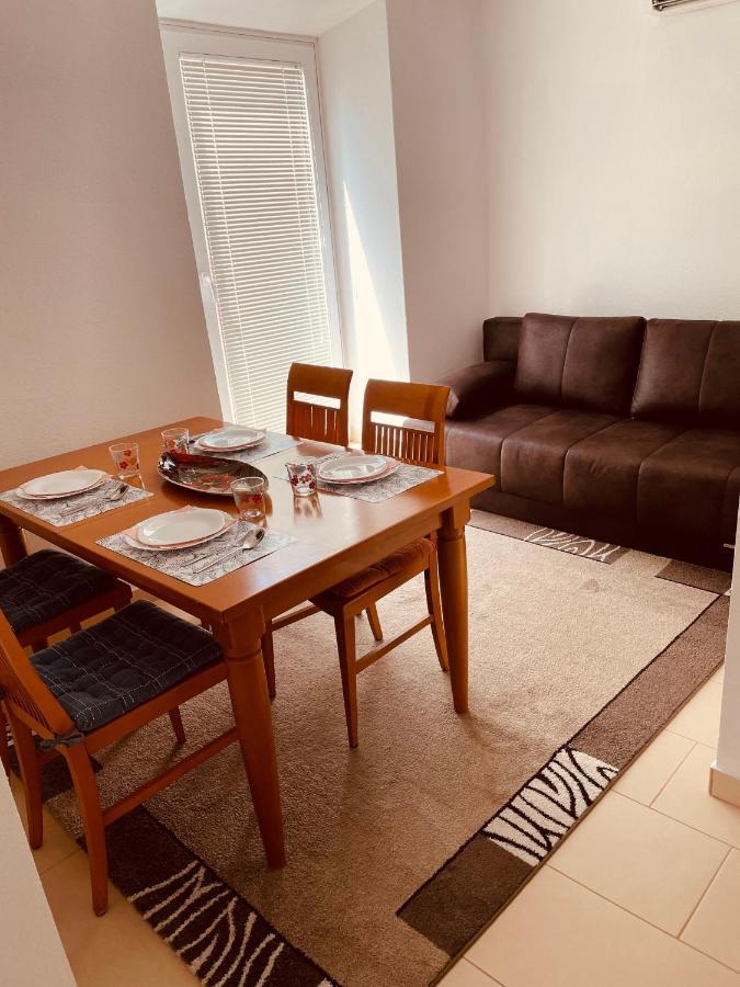 Blue Sky Apartment โคเปร์ ภายนอก รูปภาพ