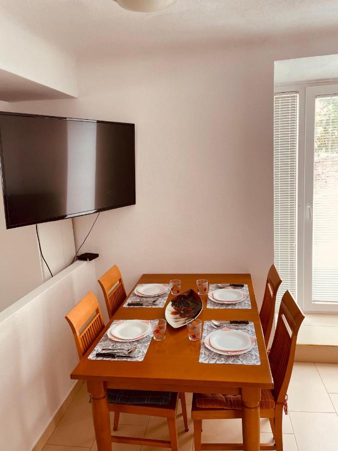 Blue Sky Apartment โคเปร์ ภายนอก รูปภาพ