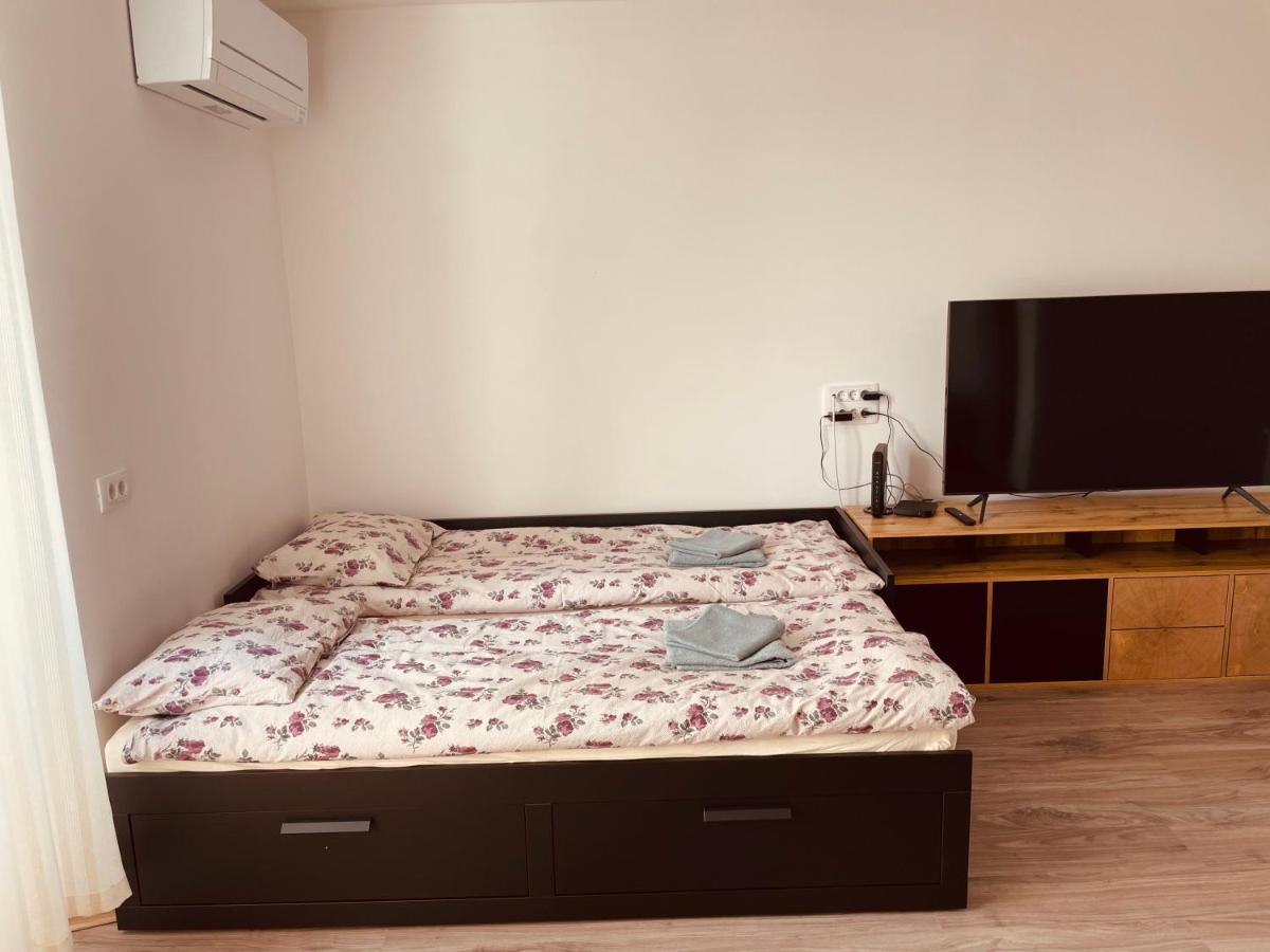 Blue Sky Apartment โคเปร์ ภายนอก รูปภาพ