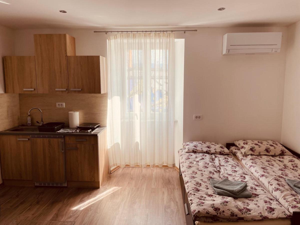 Blue Sky Apartment โคเปร์ ภายนอก รูปภาพ