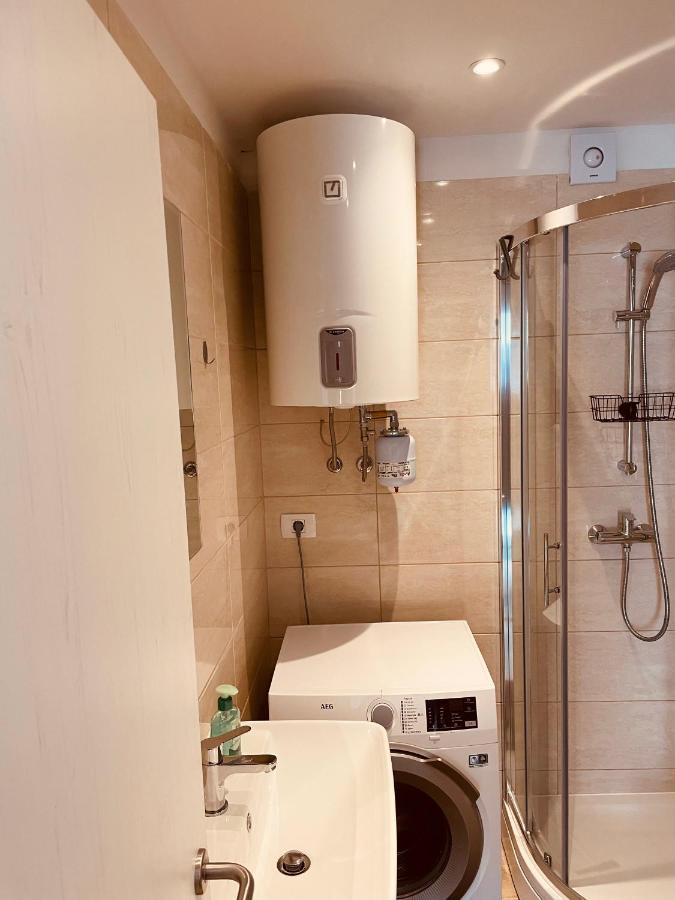 Blue Sky Apartment โคเปร์ ภายนอก รูปภาพ